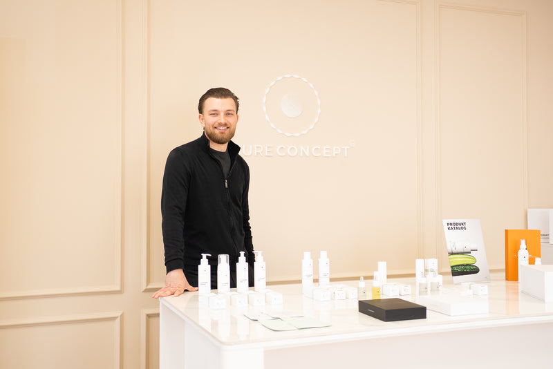 - Philipp Binder, Vertriebsleitung bei Cure Concept